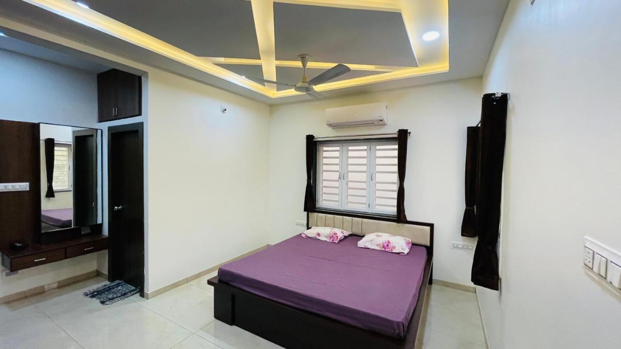 Luxurious 3 Bhk Villa In Bhuj - Shivani Homestay المظهر الخارجي الصورة